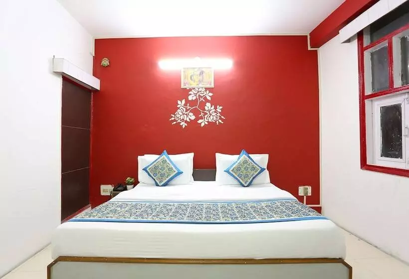 Spot On 35573 Hotel Classic