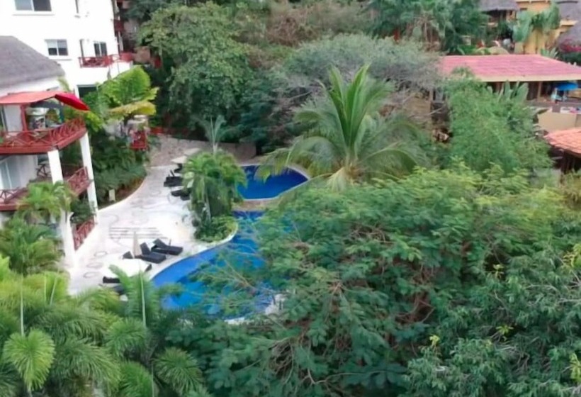 הוסטל Pajaro De Fuego Pool & Terrace