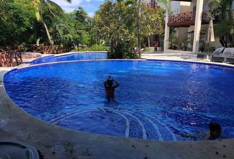 هاستل Pajaro De Fuego Pool & Terrace