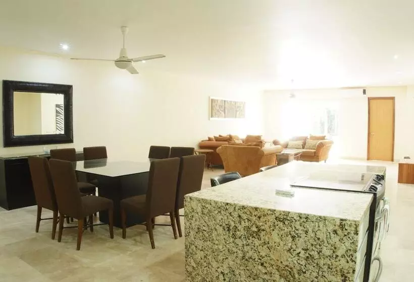 هاستل Pajaro De Fuego Pool & Terrace