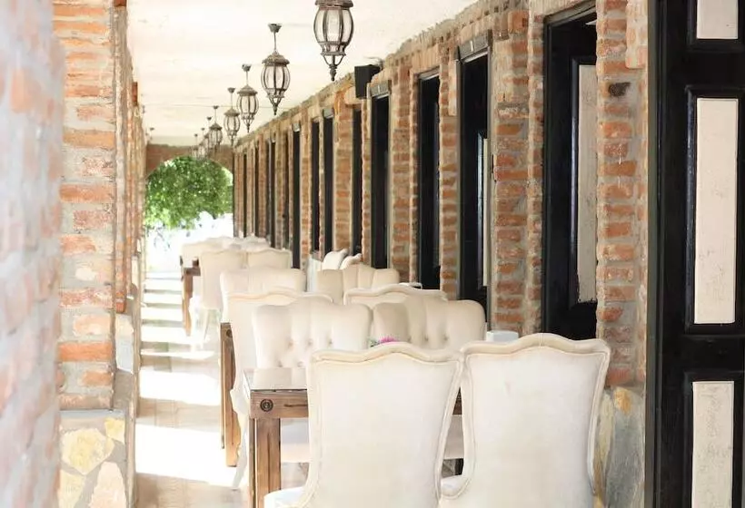 Antik Manastir Butik Otel