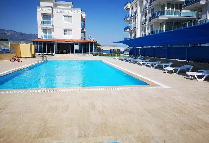 Cemre Apart