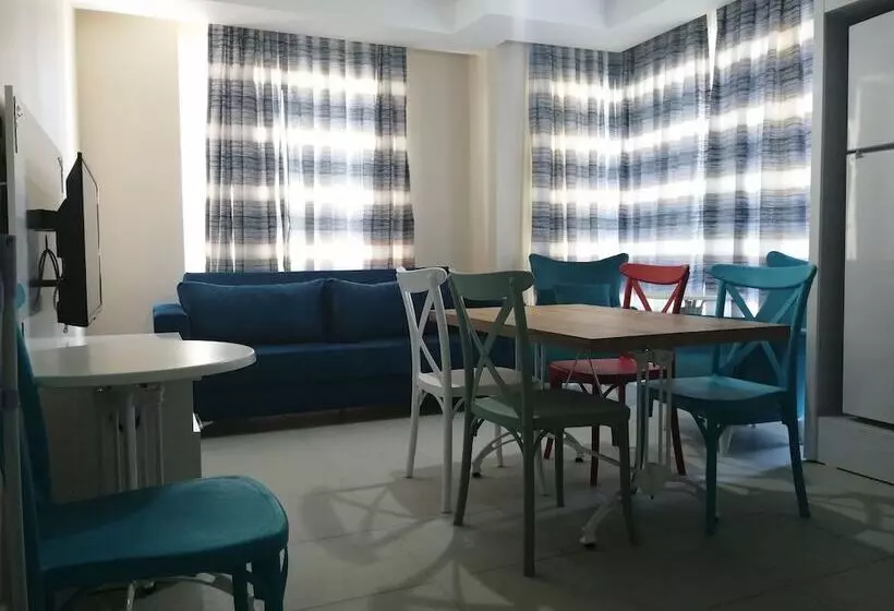Cemre Apart