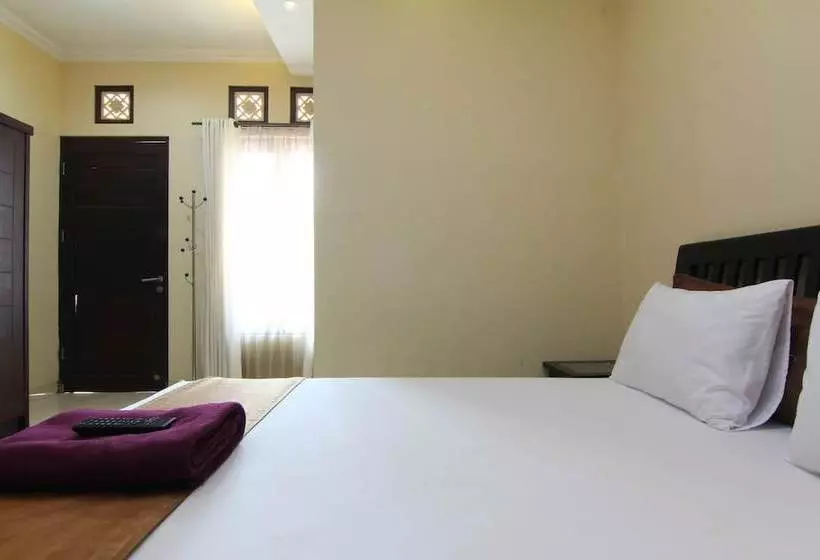 هتل Agrapana Guesthouse 1