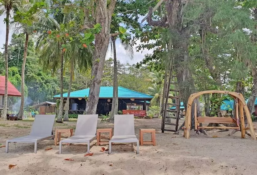 Hotelli Koh Jum Delight Beach