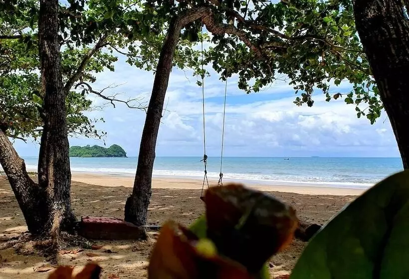 Hotelli Koh Jum Delight Beach