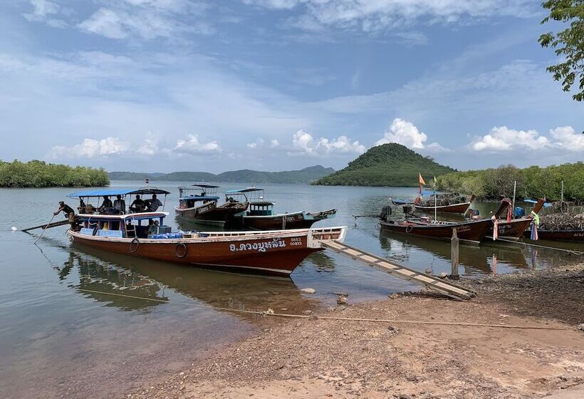 Hotel Koh Jum Delight Beach