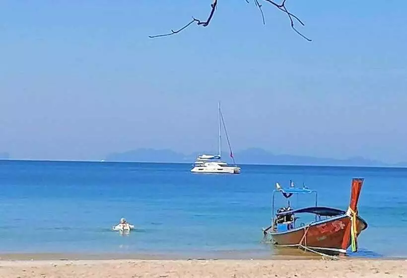 Hotelli Koh Jum Delight Beach