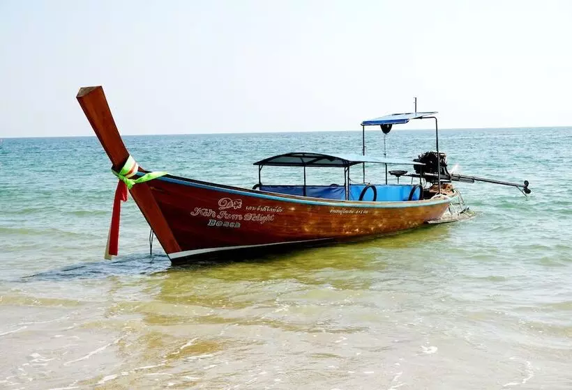 Hotelli Koh Jum Delight Beach