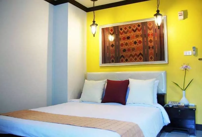 ホテル Natcha Apartment&condo
