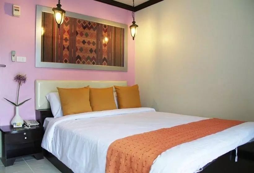 ホテル Natcha Apartment&condo