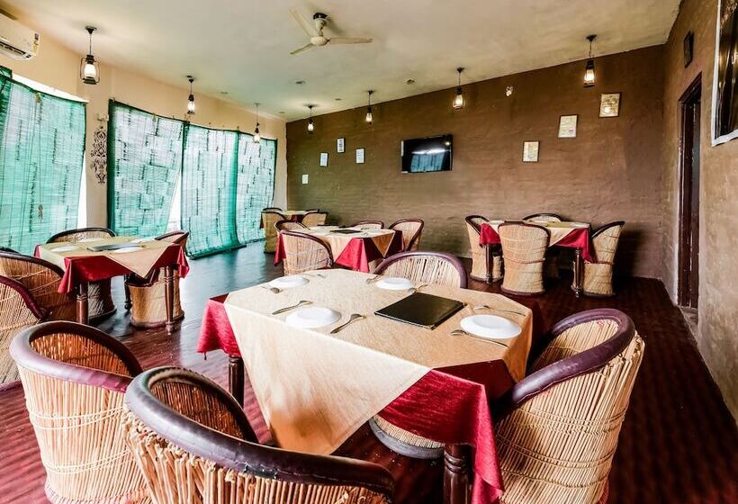 בית מלון כפרי Tent Panihari By Oyo Rooms