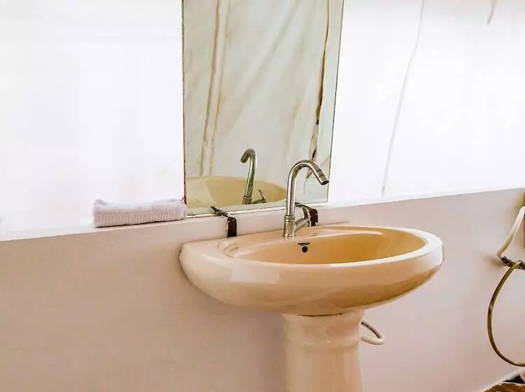 ホテル Tent Panihari By Oyo Rooms