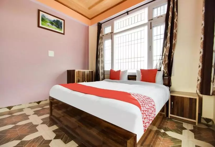 هتل The Pine Stay By Oyo Rooms