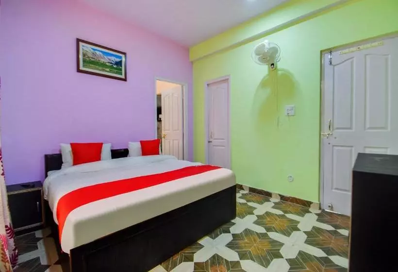 هتل The Pine Stay By Oyo Rooms