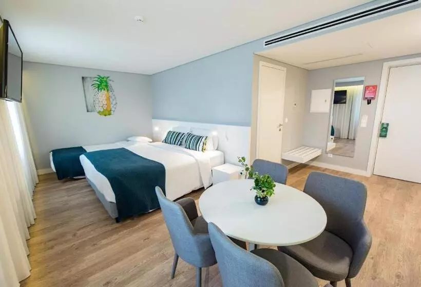 Ilha Hostel & Suites