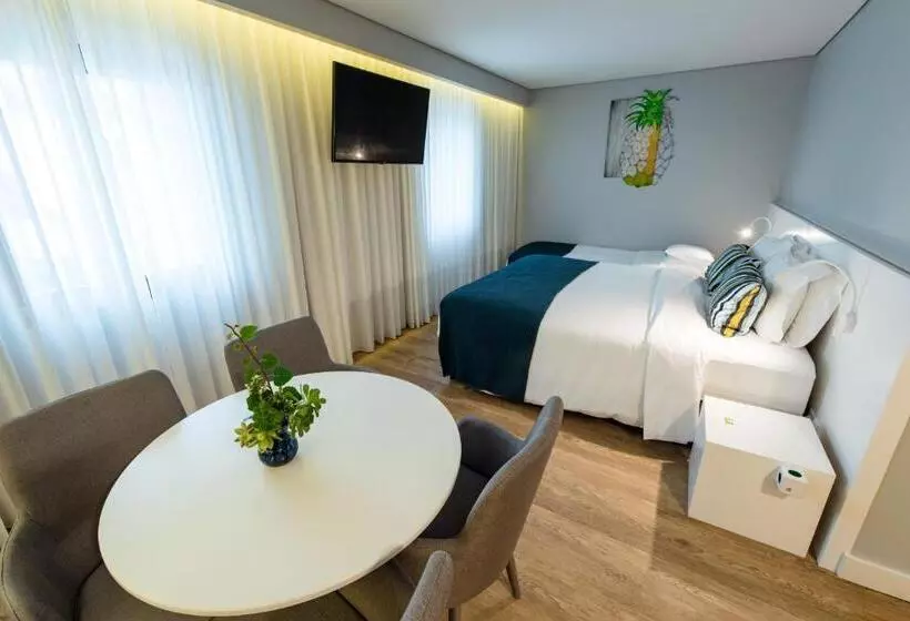 Ilha Hostel & Suites