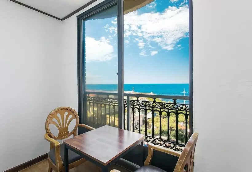Jeju Aewol Pension On The Sea