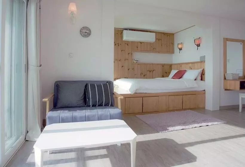 Namhea Pension Marronnier