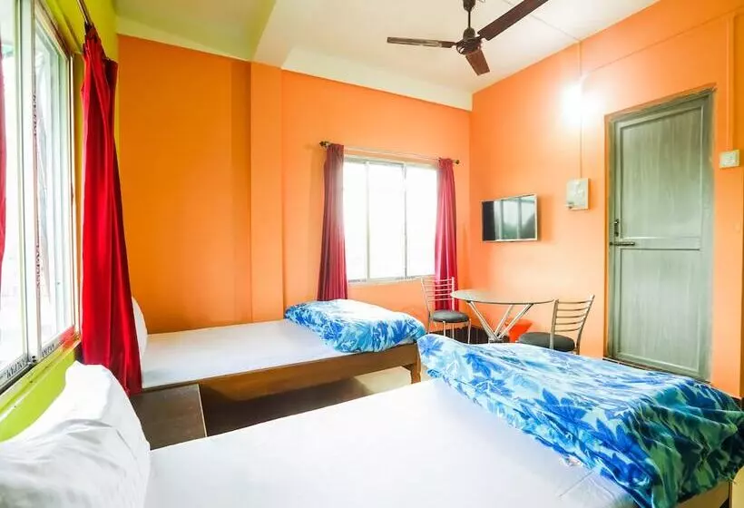 Spot On 47105 Hotel Hornbill