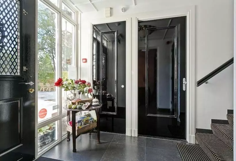 Hotelli Garni Villa Arrisja