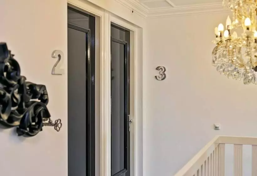 Hotelli Garni Villa Arrisja