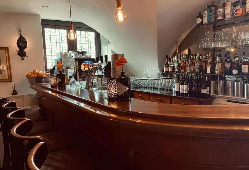 ホテル Kasteel De Essenburgh