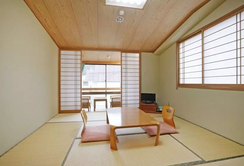 ユースホステル Onsen Guesthouse Yukori By Oyo Rooms
