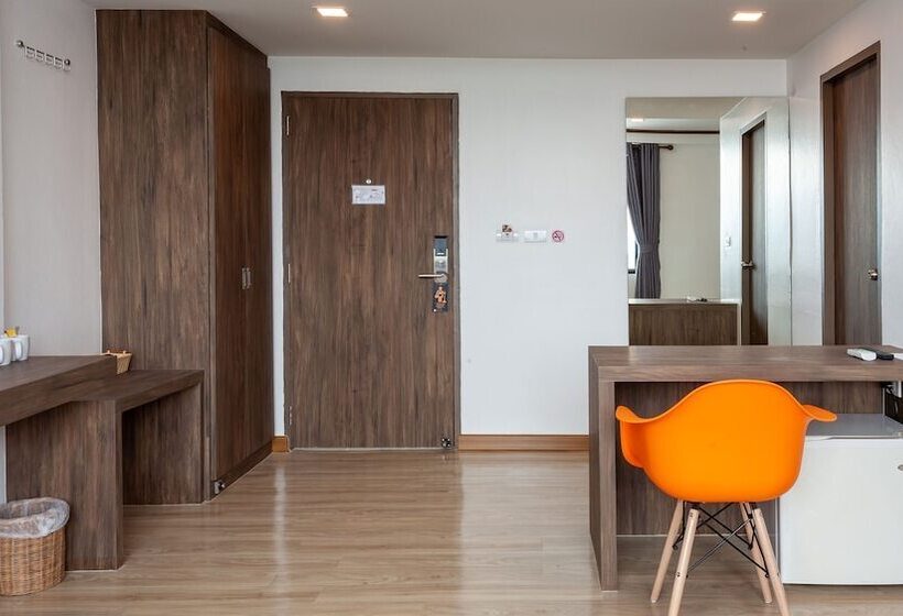 هتل B2 Nakhon Si Thammarat Premier