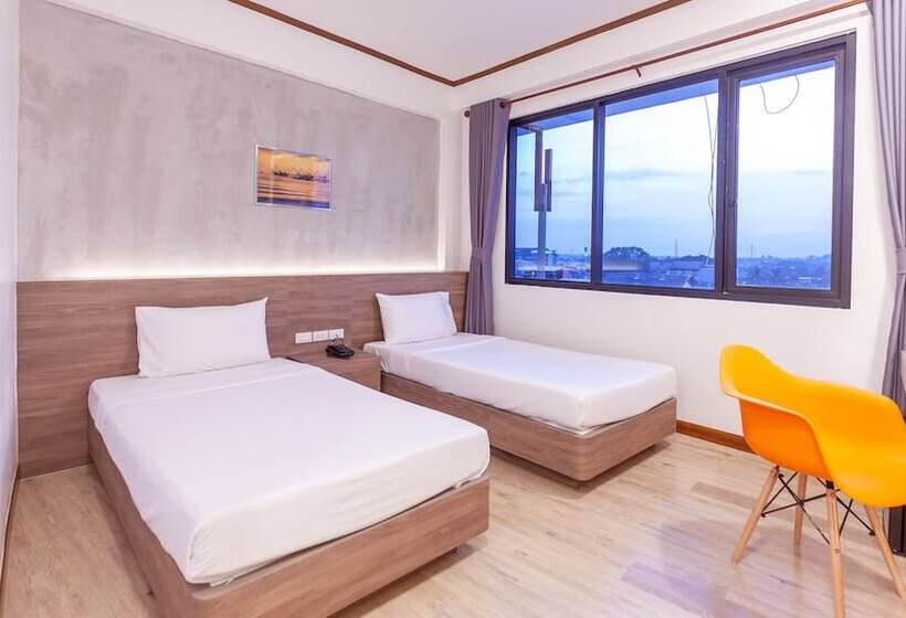 هتل B2 Nakhon Si Thammarat Premier