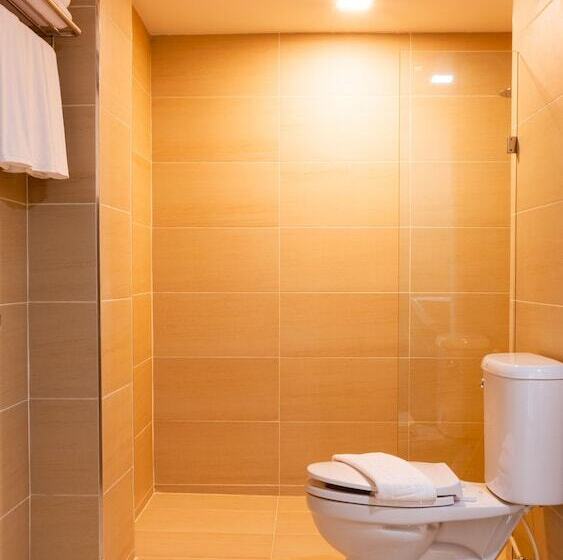 هتل B2 Nakhon Si Thammarat Premier