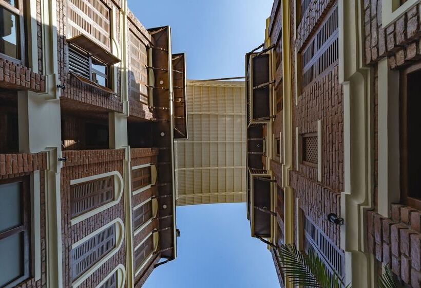 هتل Traditional Stay