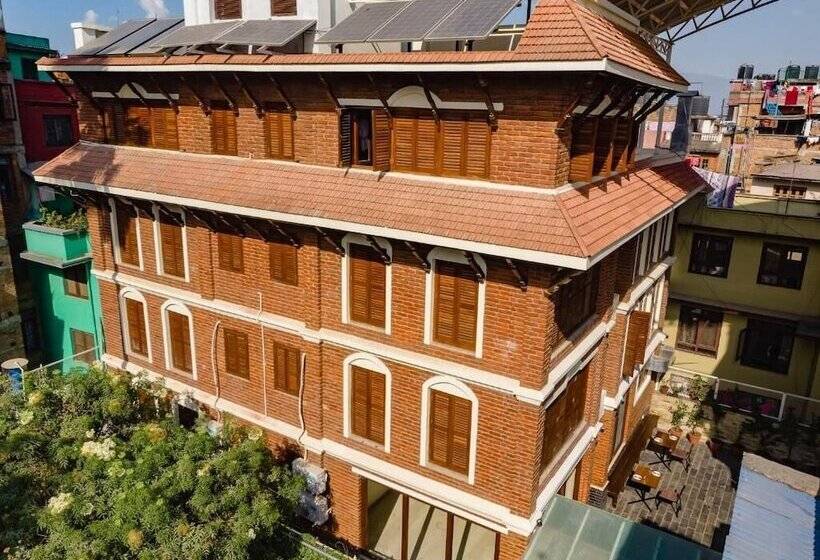 هتل Traditional Stay