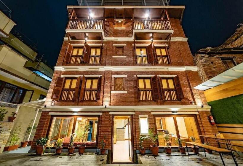 هتل Traditional Stay