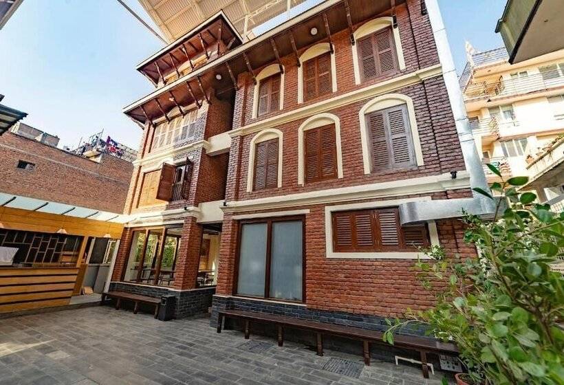 هتل Traditional Stay