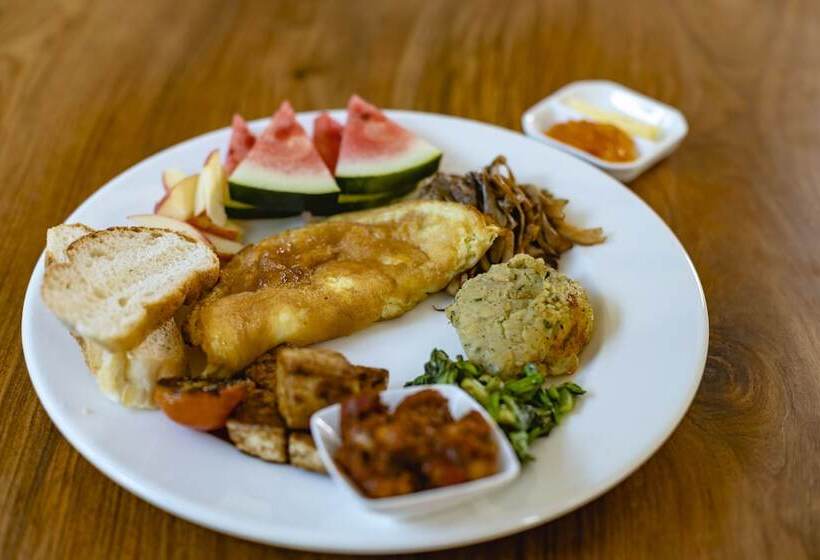 هتل Traditional Stay