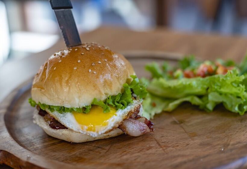 هتل Traditional Stay