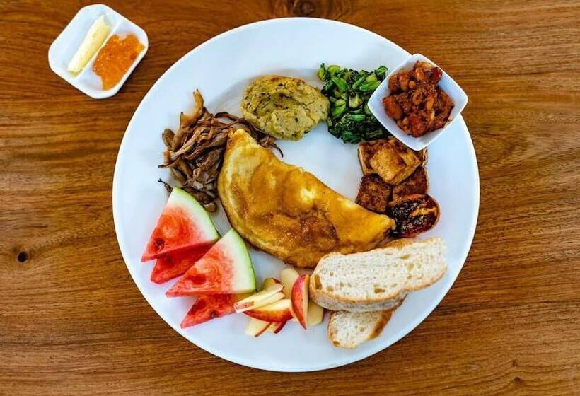 هتل Traditional Stay