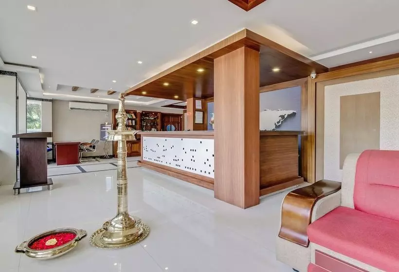 ホテル Treebo Trend Amala Residency