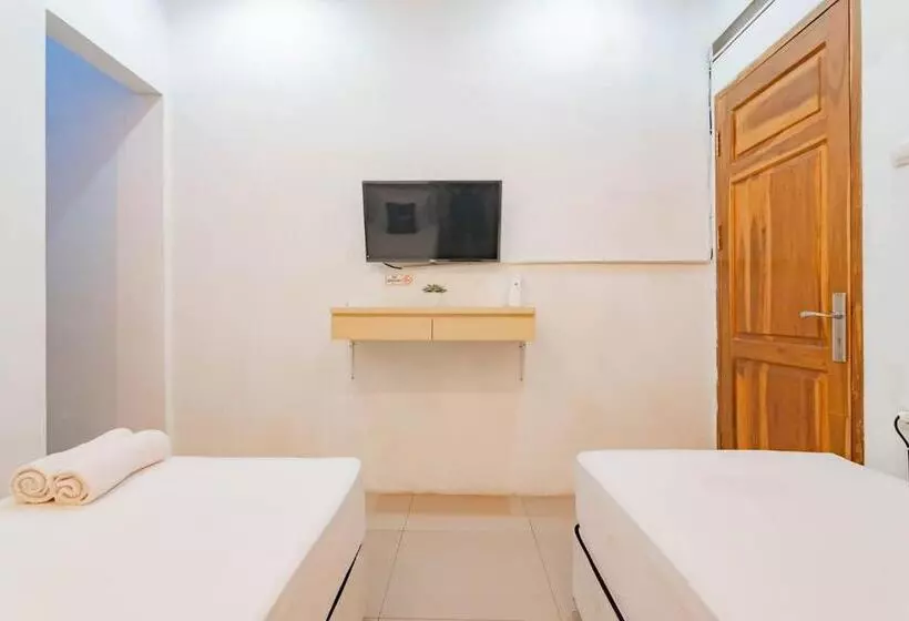 Urbanview Hotel One Family Maribaya By Reddoorz