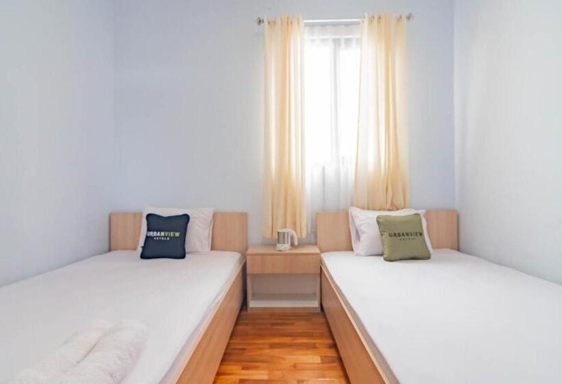 Urbanview Hotel One Family Maribaya By Reddoorz