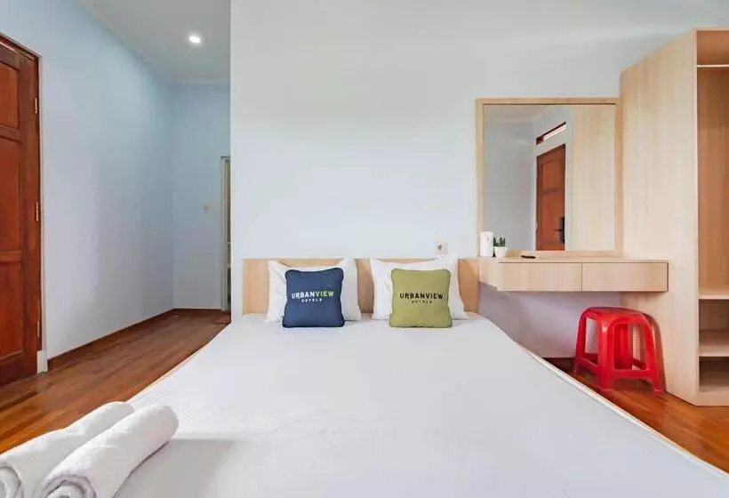 Urbanview Hotel One Family Maribaya By Reddoorz