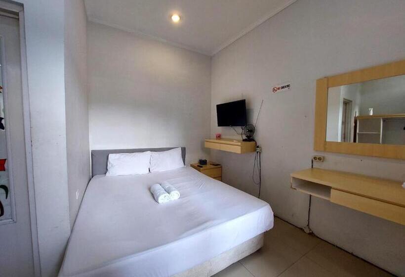 Urbanview Hotel One Family Maribaya By Reddoorz