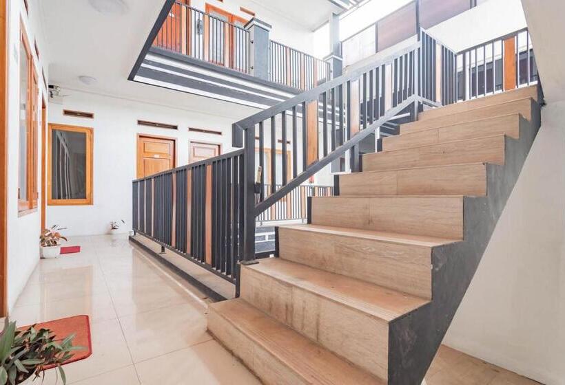 Urbanview Hotel One Family Maribaya By Reddoorz