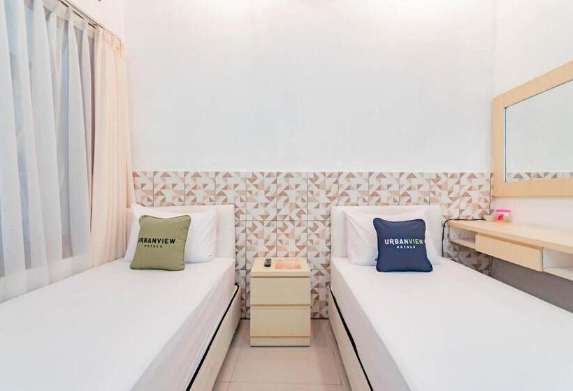 Urbanview Hotel One Family Maribaya By Reddoorz