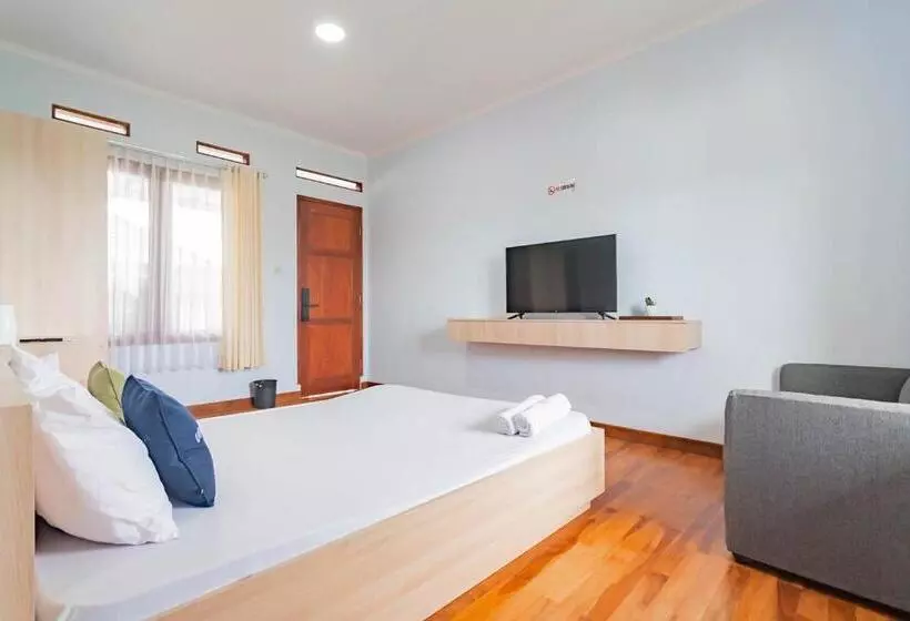 Urbanview Hotel One Family Maribaya By Reddoorz