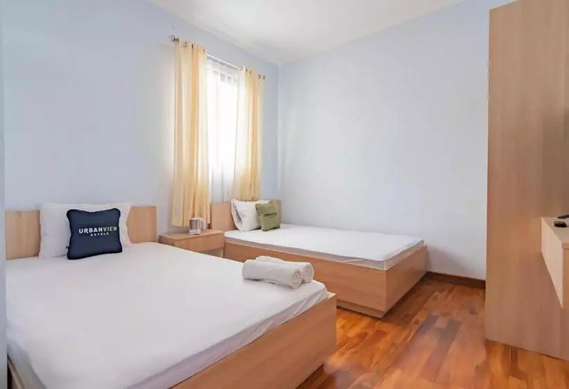 Urbanview Hotel One Family Maribaya By Reddoorz