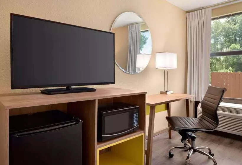 فندق Days Inn & Suites By Wyndham Merrillville