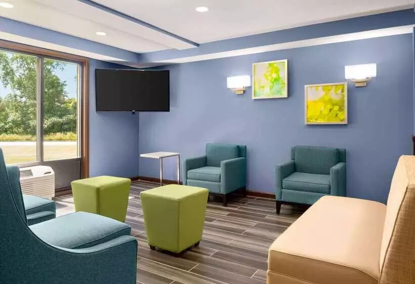 فندق Days Inn & Suites By Wyndham Merrillville