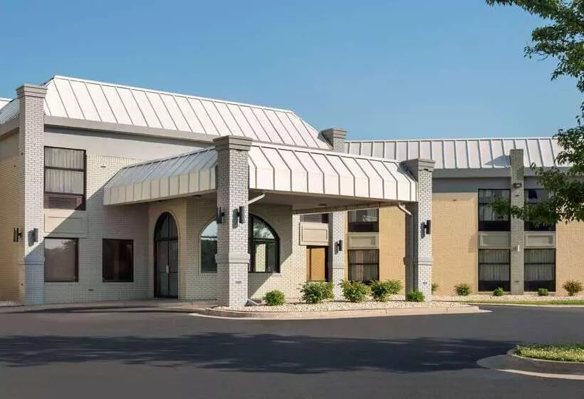 فندق Days Inn & Suites By Wyndham Merrillville